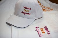 https://imprint.md/img/lucrari/Alti_clienti/tricou_cu_maiou_nu_are_virsta/tricou_chipiu.jpg